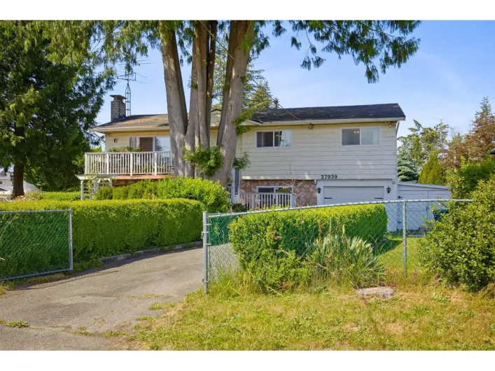 27039 28B AVENUE, Langley
