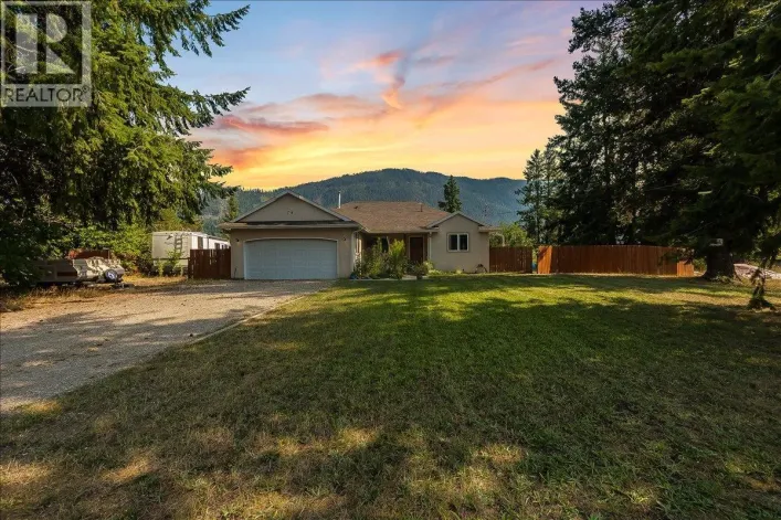 2706 Jacks Crescent, South Slocan