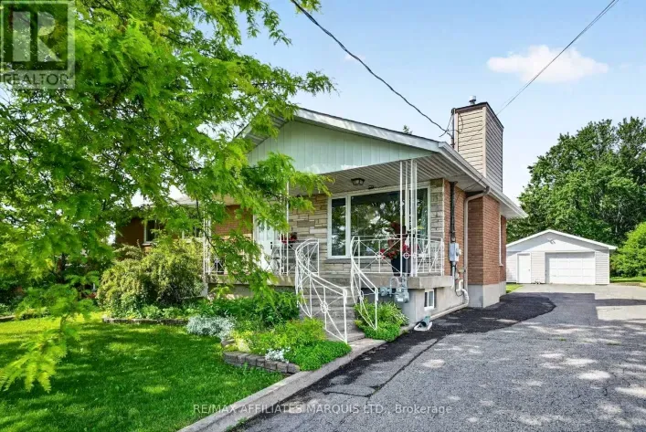 2706 ROSS AVENUE, Cornwall