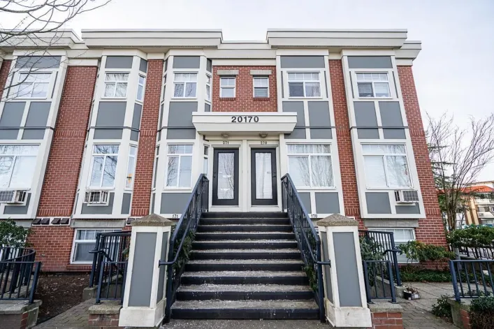 271 20170 FRASER HIGHWAY, Langley