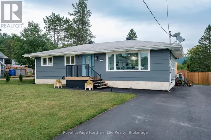 271 EIGHTH STREET, Mattawa