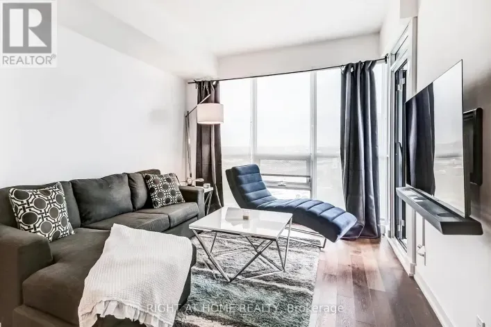 Apartment for sale: 2710 - 2212 LAKE SHORE BOULEVARD W, Toronto