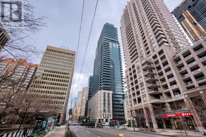 2711 - 955 BAY STREET, Toronto