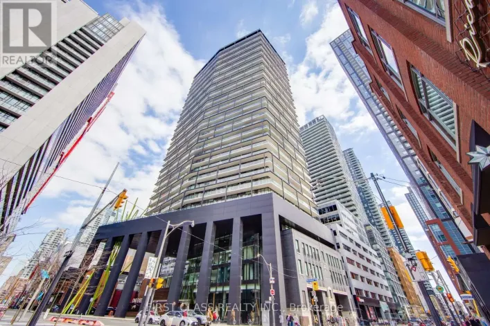 2713 - 125 PETER STREET, Toronto