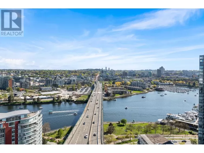 2717 89 NELSON STREET, Vancouver