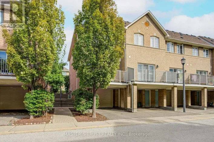 272 - 23 OBSERVATORY LANE, Richmond Hill