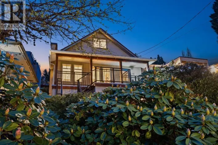 272 E OSBORNE ROAD, North Vancouver