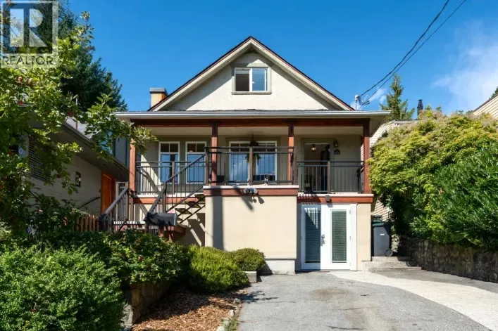 272 E OSBORNE ROAD, North Vancouver