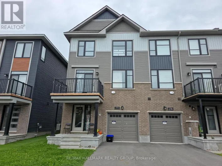 272 ELSIE MACGILL WALK, Ottawa