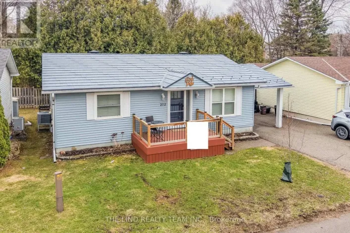 272 JEFF SMITH COURT, Newmarket
