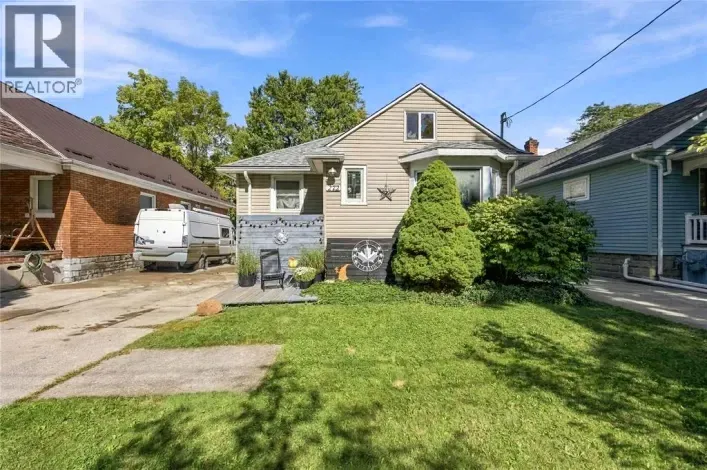 272 KATHLEEN AVENUE, Sarnia
