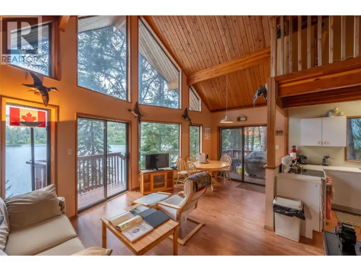 272 Link Lake Road, Princeton