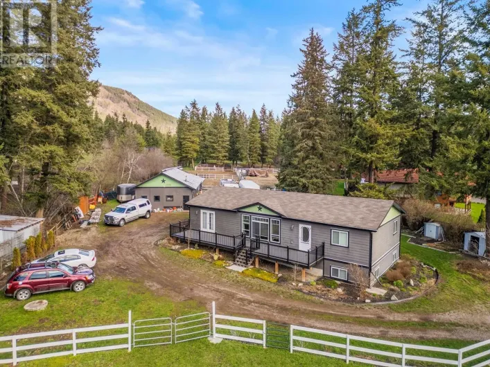 272 Lumby-Mabel Lake Road, Lumby