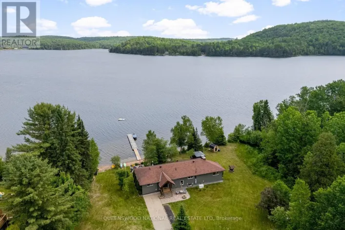 272 WILTOM DRIVE, Madawaska Valley