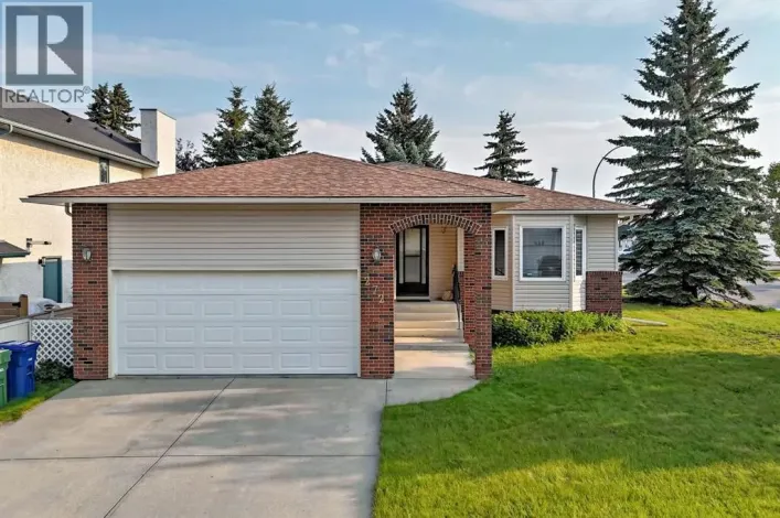 272 Woodside Road NW, Airdrie