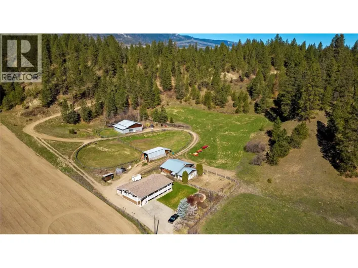 2720 Salmon River Road, Salmon Arm