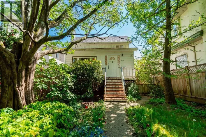 2720 W 24TH AVENUE, Vancouver