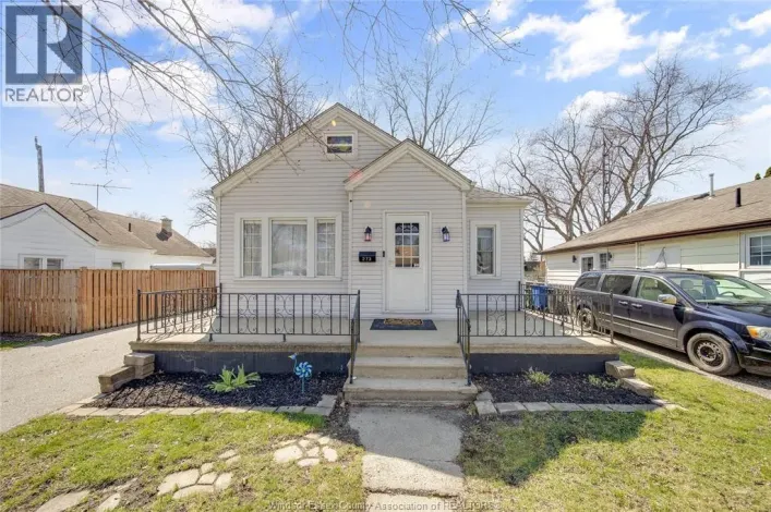273 FRANK AVENUE, Windsor