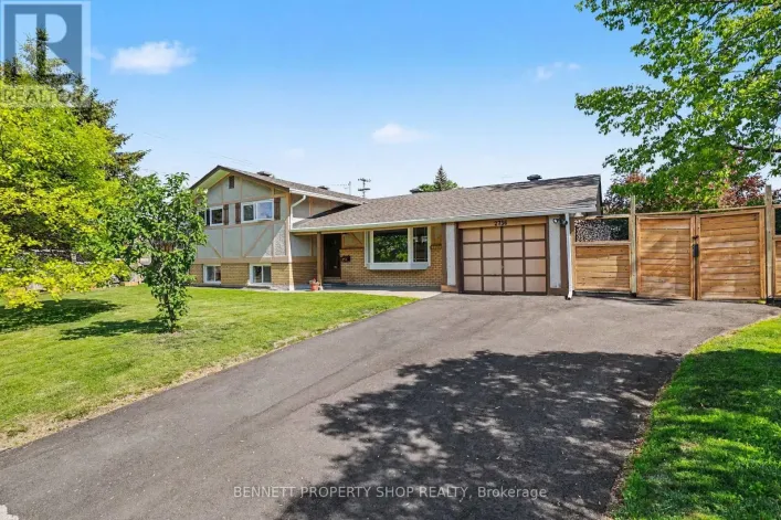 2736 STONE CRESCENT, Ottawa