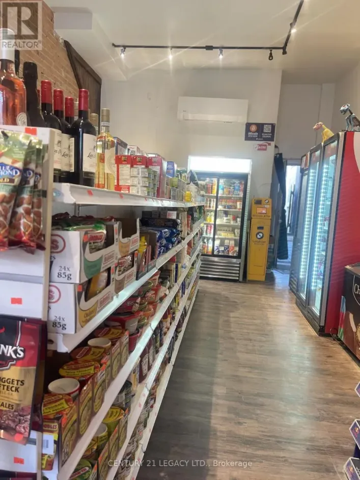 2739 DUNDAS STREET W, Toronto