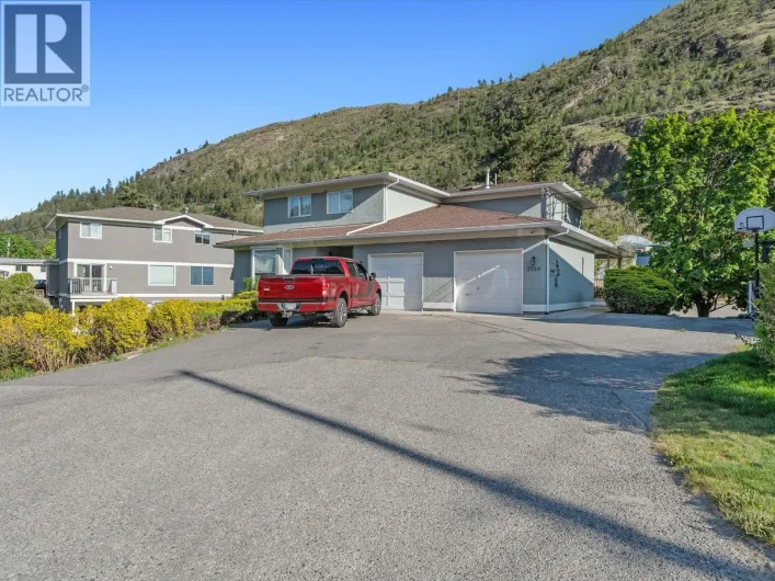2739 Riffington Place, West Kelowna