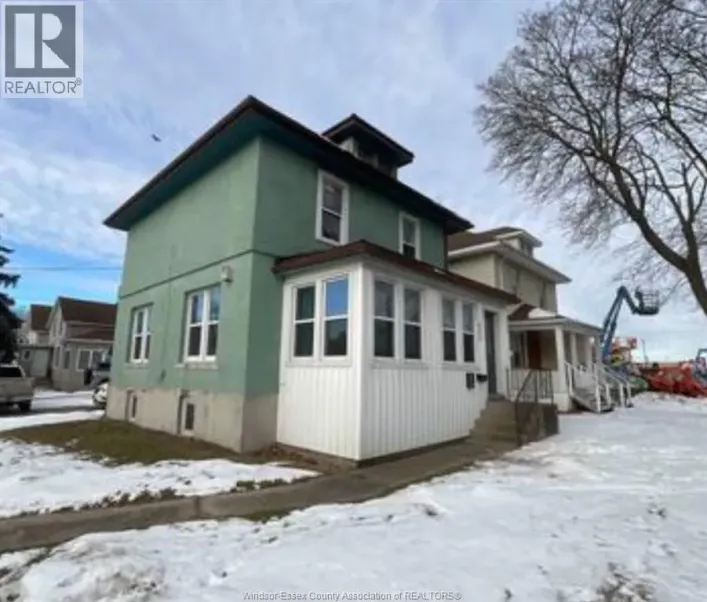 274 ST. CLAIR STREET, Chatham