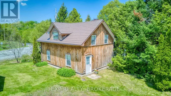 2740 BOLINGBROKE ROAD, Tay Valley