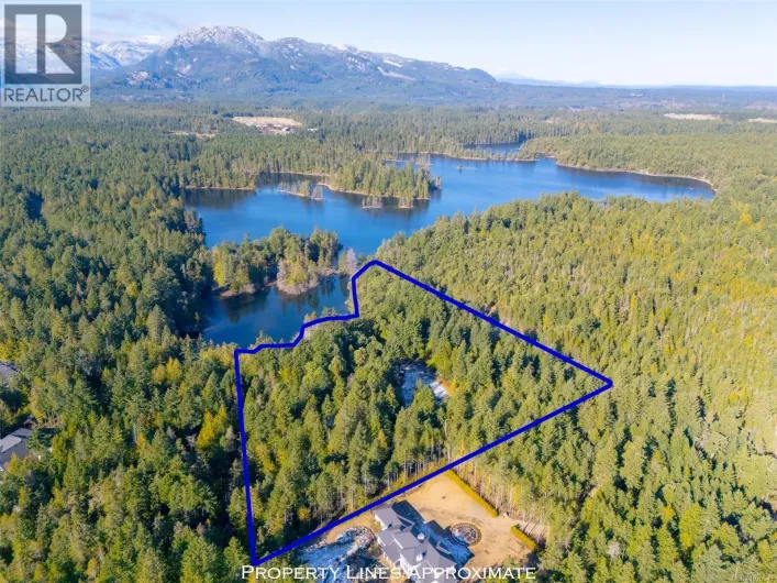 2740 Lakeview Rd, Qualicum Beach