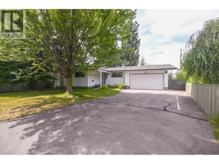 2746 FAIRVIEW CRESCENT, Prince George