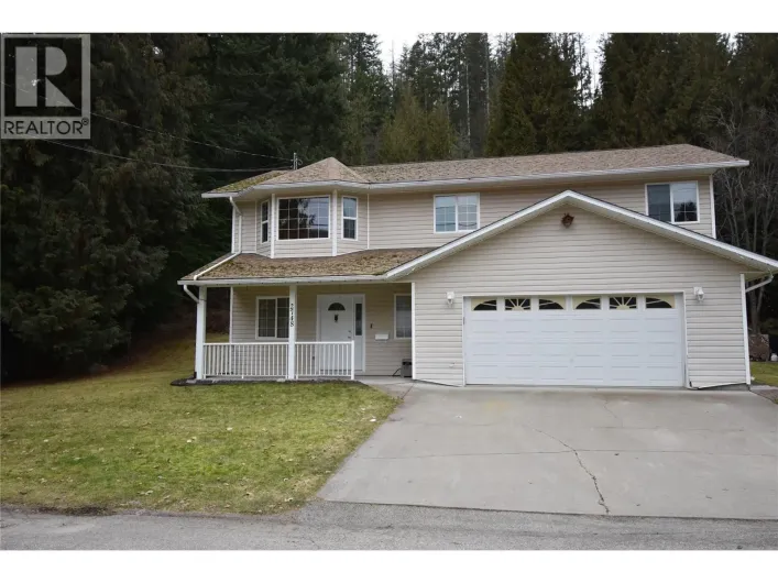 2748 10th Avenue, Castlegar