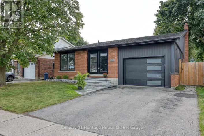 275 CARTIER DRIVE N, Woodstock