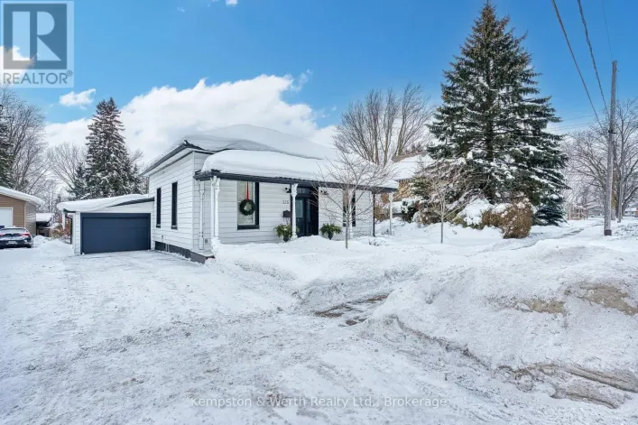 275 VICTORIA AVENUE N, North Perth