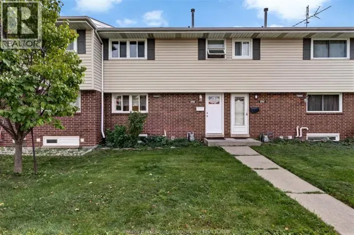 2755 MEADOWBROOK LANE Unit# 11, Windsor