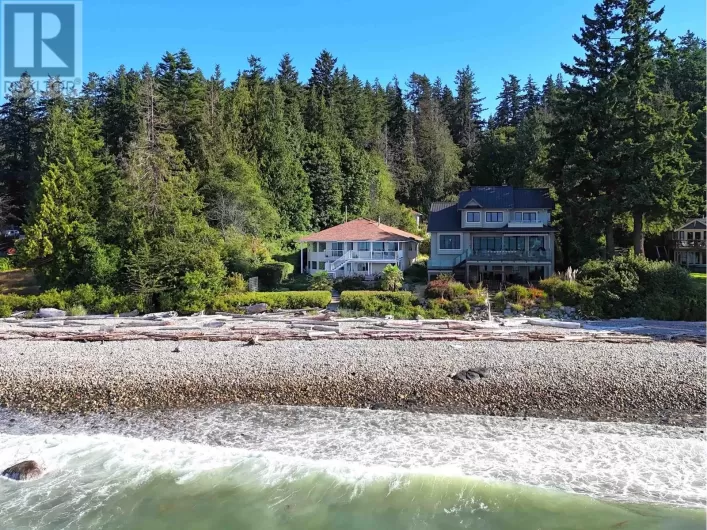 2755-2757 LOWER ROAD, Roberts Creek