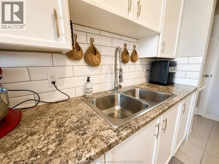 276 Merritt AVENUE Unit# 102, Chatham