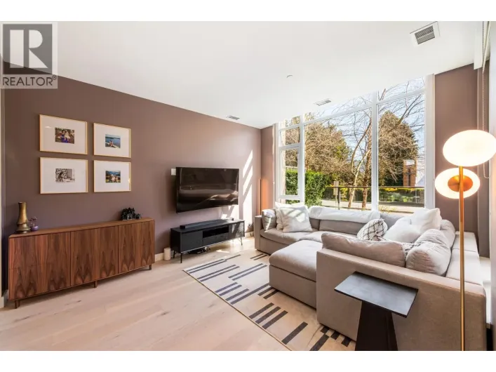 2765 MOUNTAIN HIGHWAY, North Vancouver