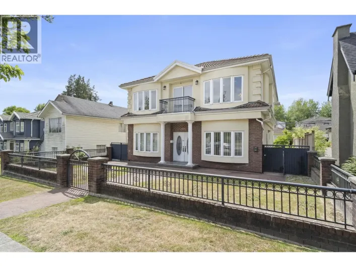 2772 TRIUMPH STREET, Vancouver