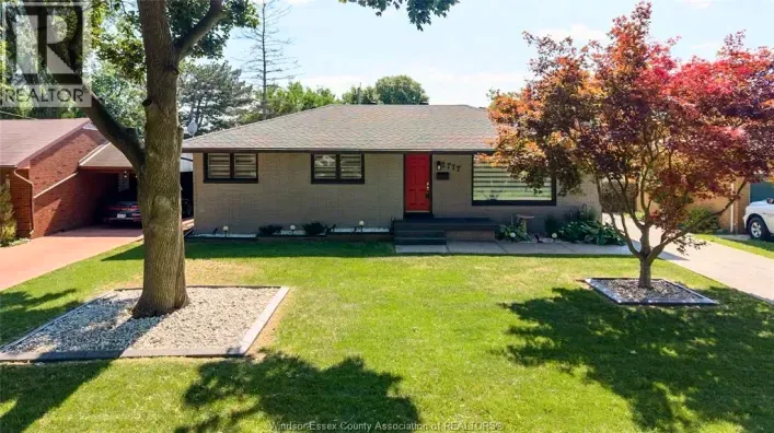 2777 ROCKWELL BOULEVARD, Windsor