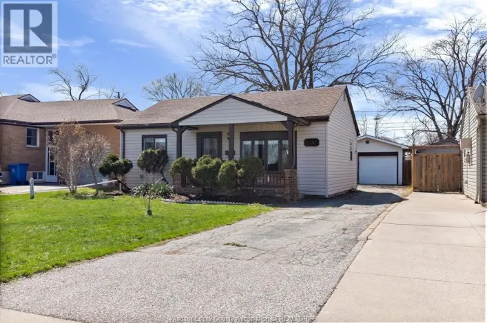 2785 CLEMENCEAU BOULEVARD, Windsor