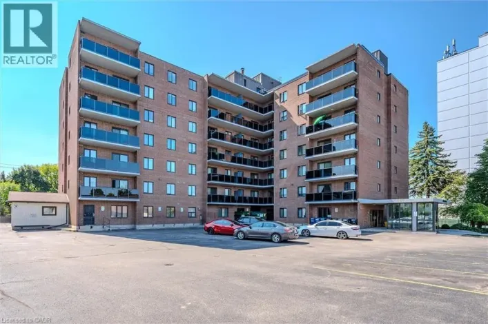 279 CHANDLER Drive Unit# 210, Kitchener