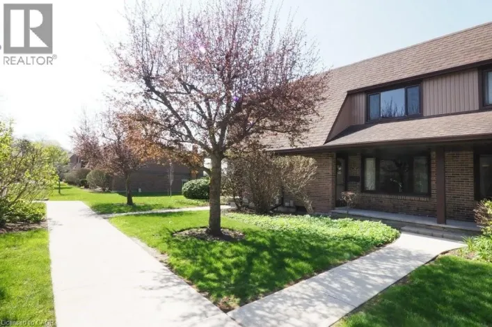 279 SANDOWNE Drive Unit# 32, Waterloo