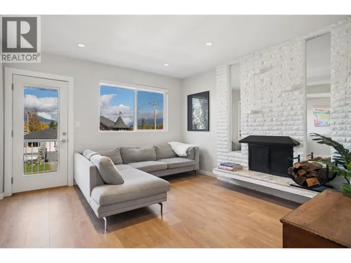 2790 NAPIER STREET, Vancouver