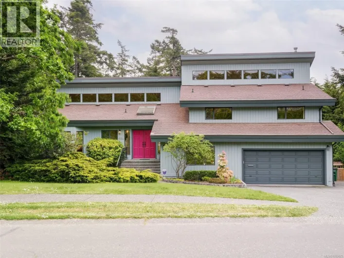 2797 Arbutus Rd, Saanich