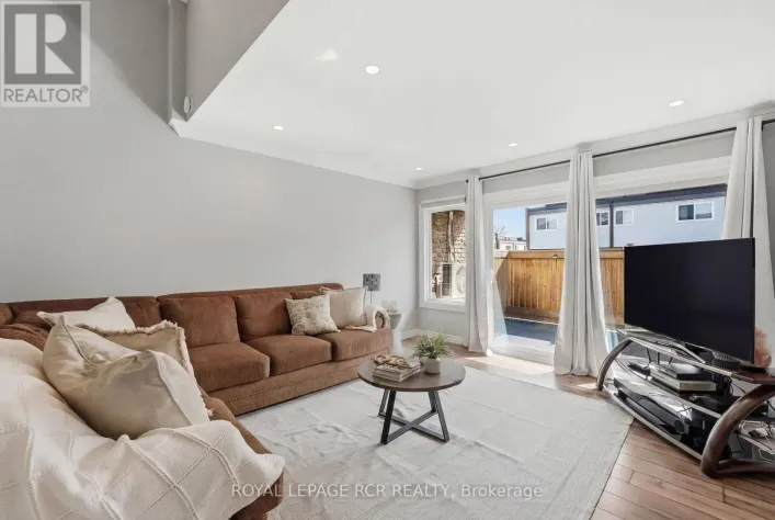 28 - 155 MILESTONE CRESCENT, Aurora