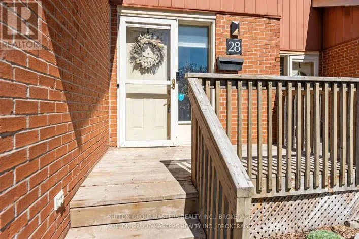 28 - 19 MACPHERSON AVENUE W, Kingston