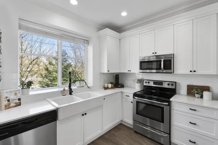 28 19128 65 AVENUE, Surrey