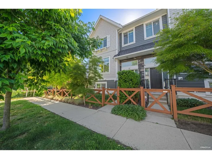 28 2239 164A STREET, Surrey