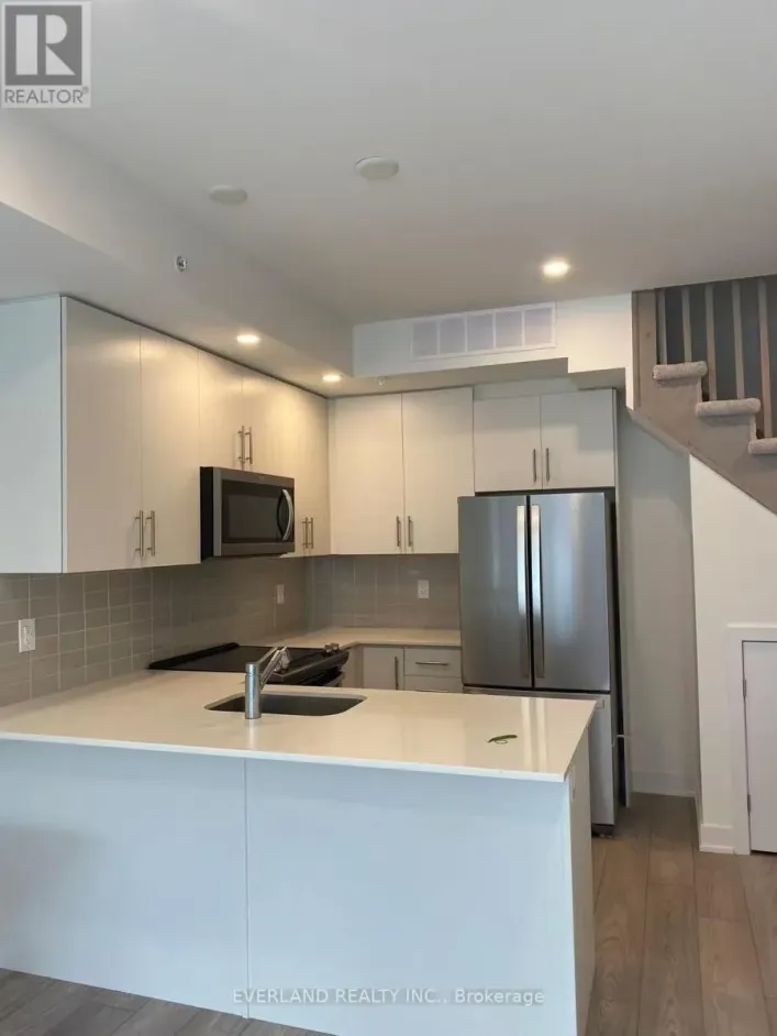 28 - 3476 WIDDICOMBE WAY, Mississauga