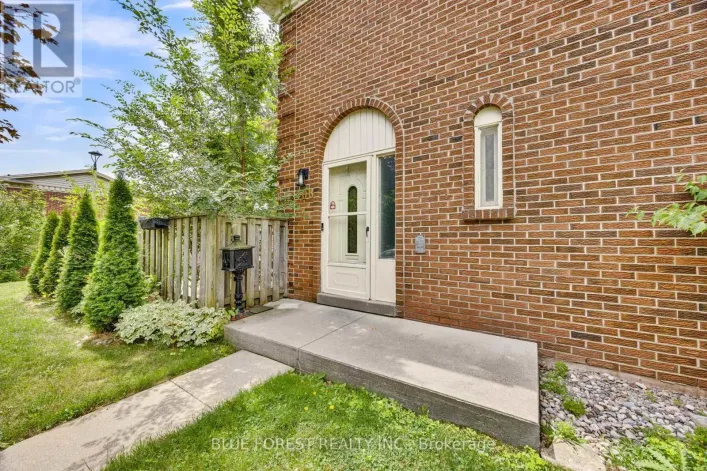 28 - 408 HOMESTEAD COURT, London North