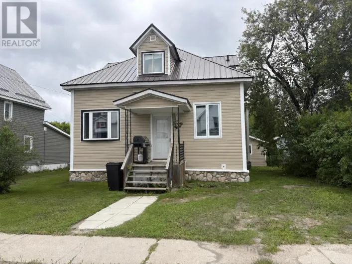 28 Aberdeen ST S, Chapleau